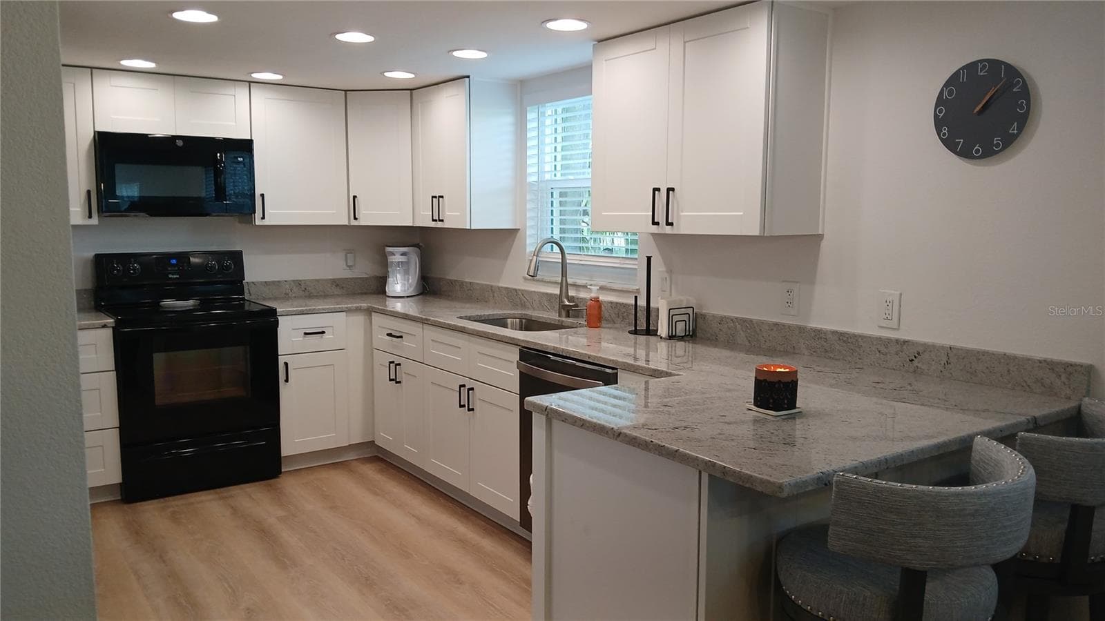12300 Park Blvd #101 photo 3