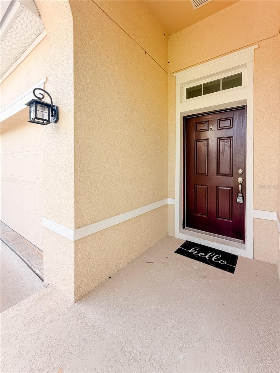 5022 Suncatcher Dr photo 4