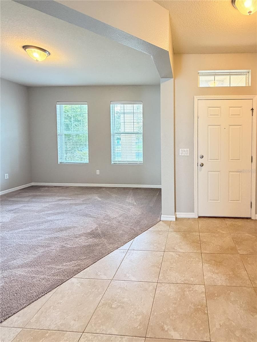 5022 Suncatcher Dr photo 5