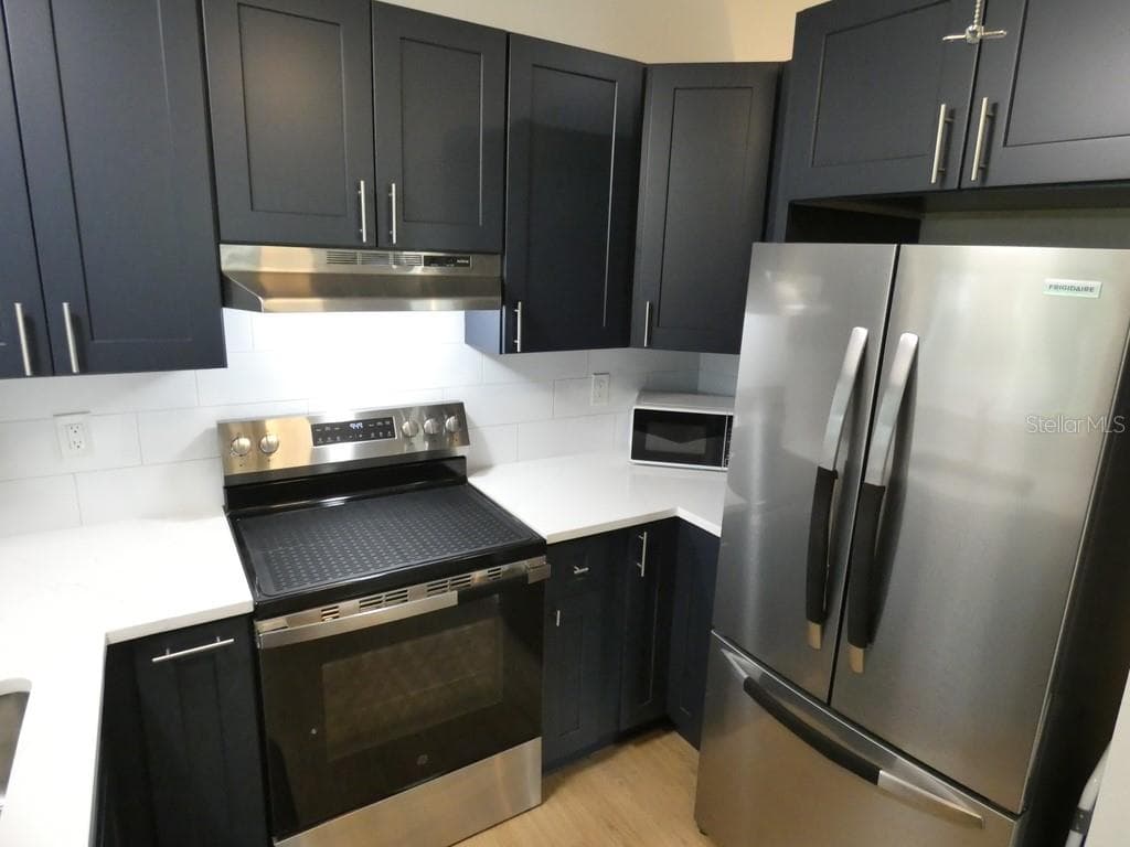 1368 Noell Blvd photo 3