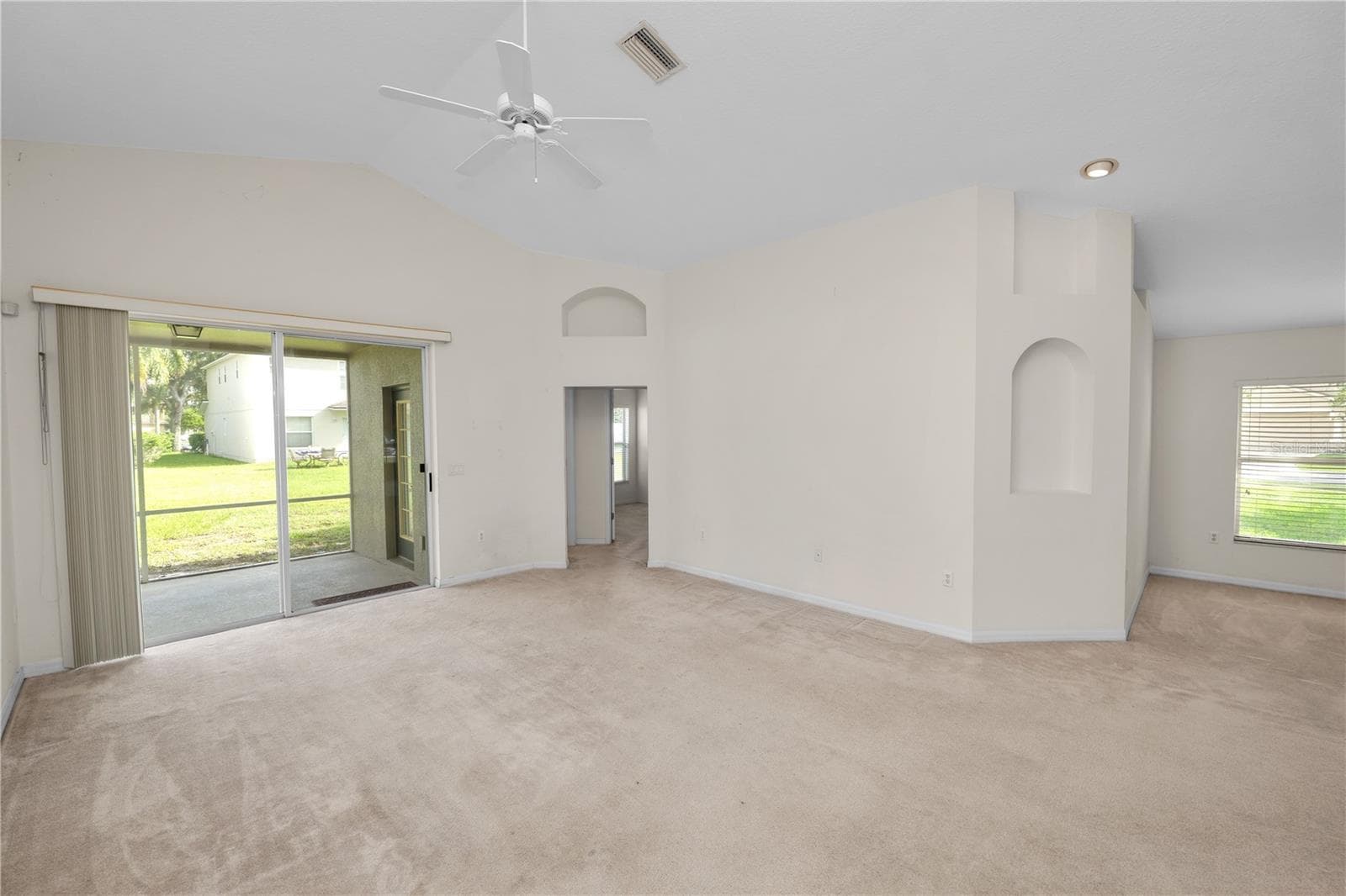 3737 Rollingsford Cir photo 4