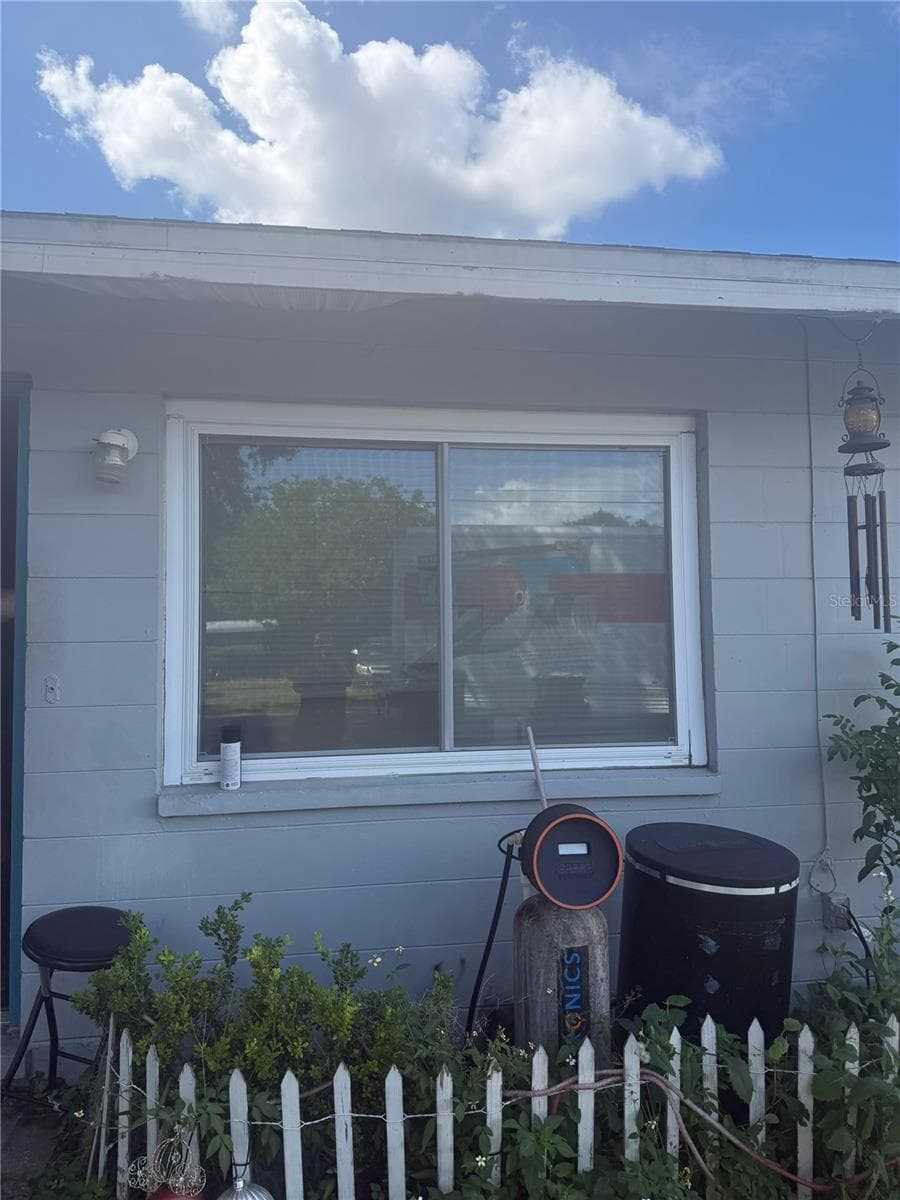 2301 Weber St photo 5
