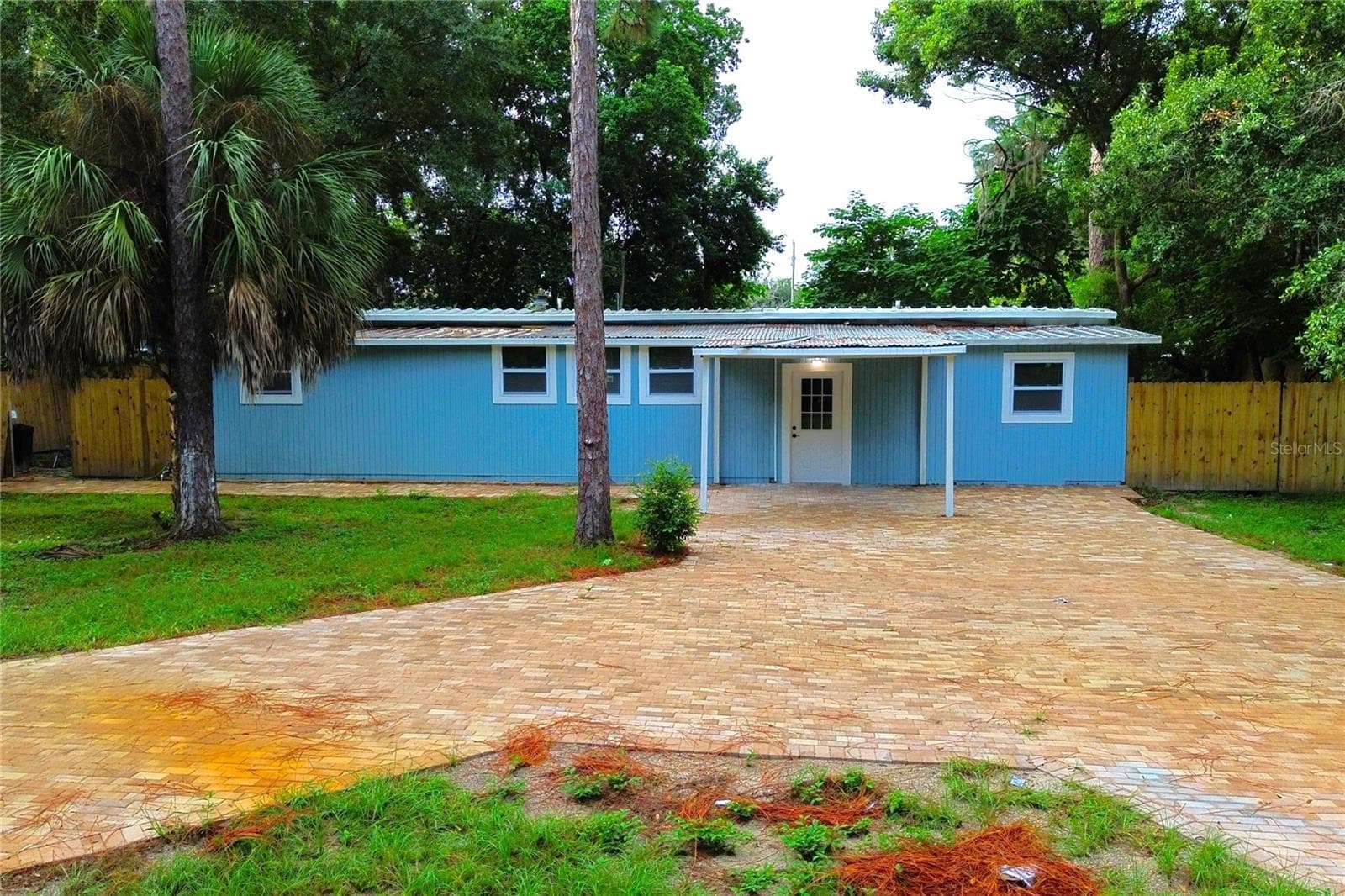 6934 Azlee Ave photo 5