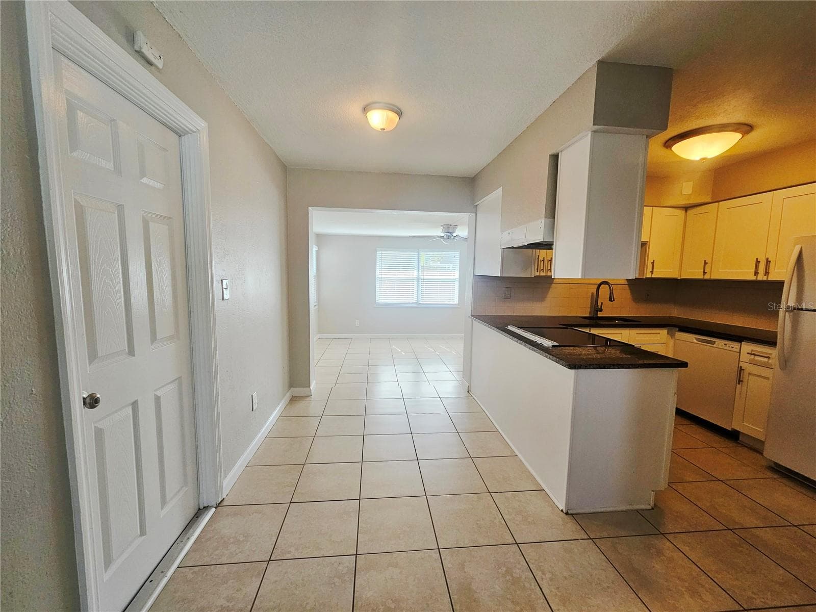 308 Evelyn Ave photo 3