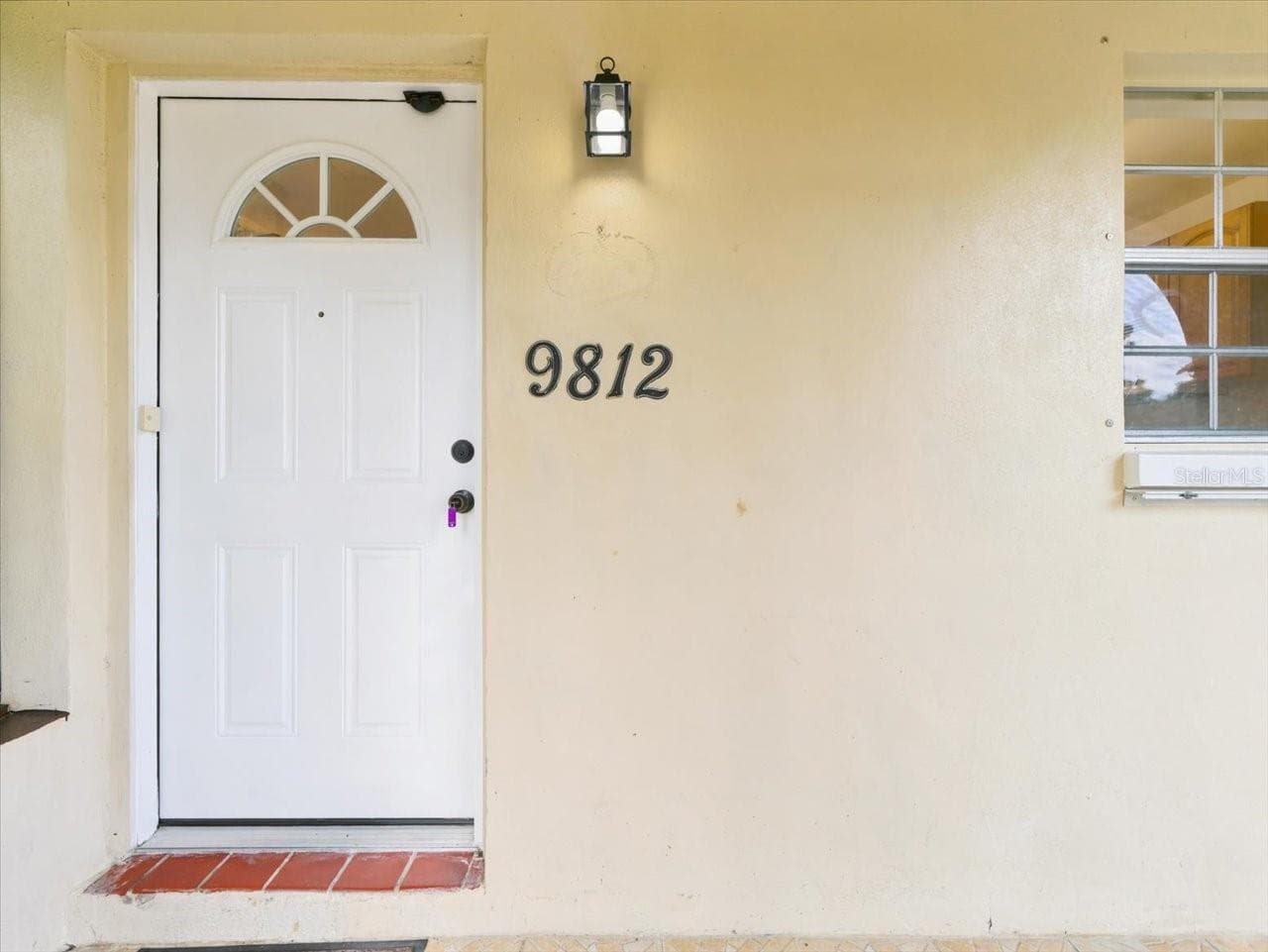 9812 85th Way photo 2