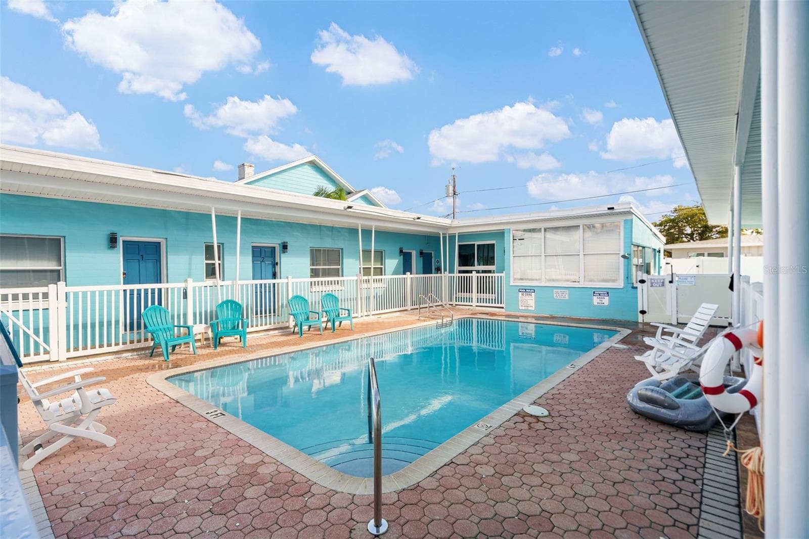 13343 Gulf Blvd #B5 photo 2