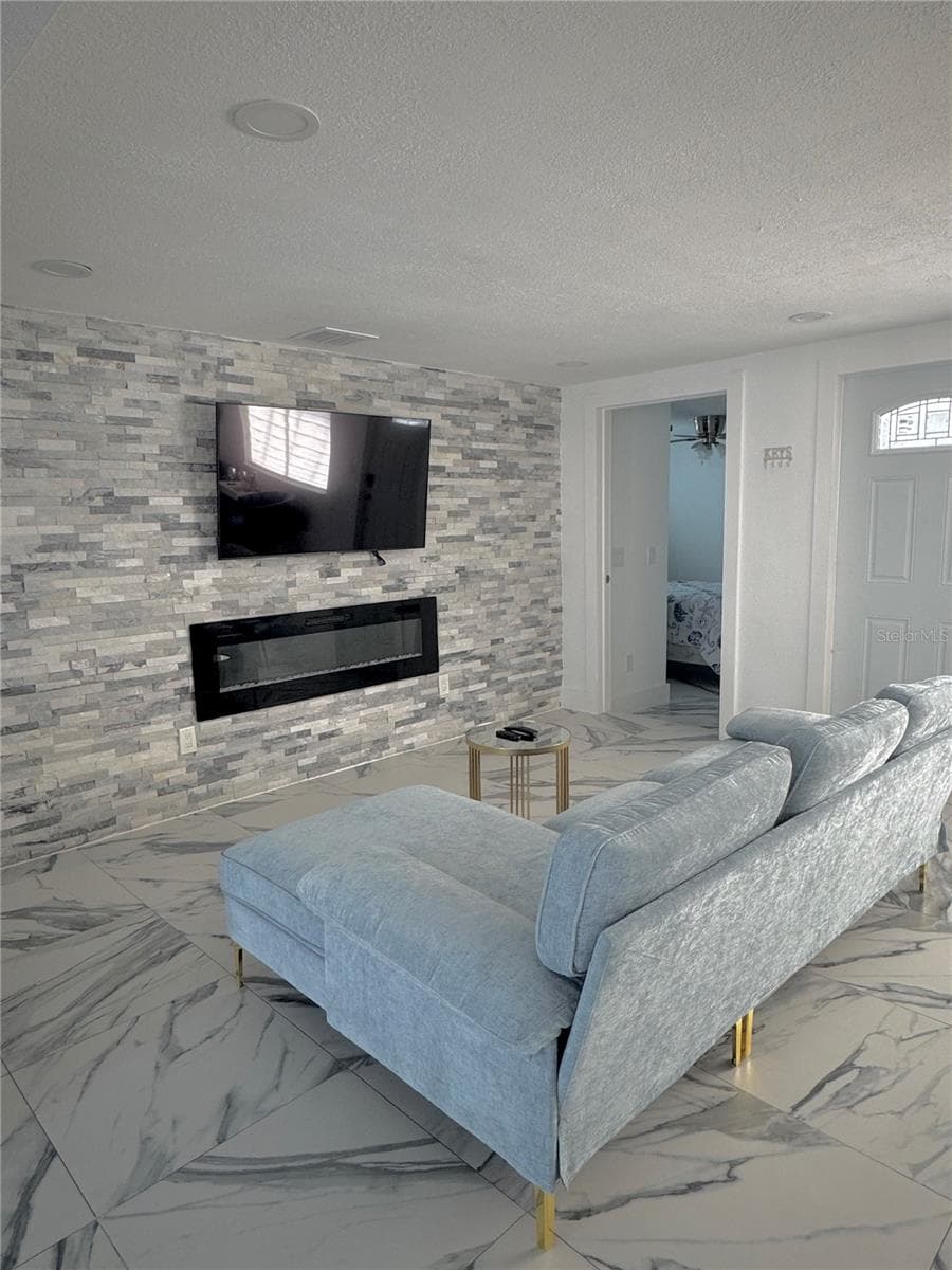 4229 Floramar Ter photo 5