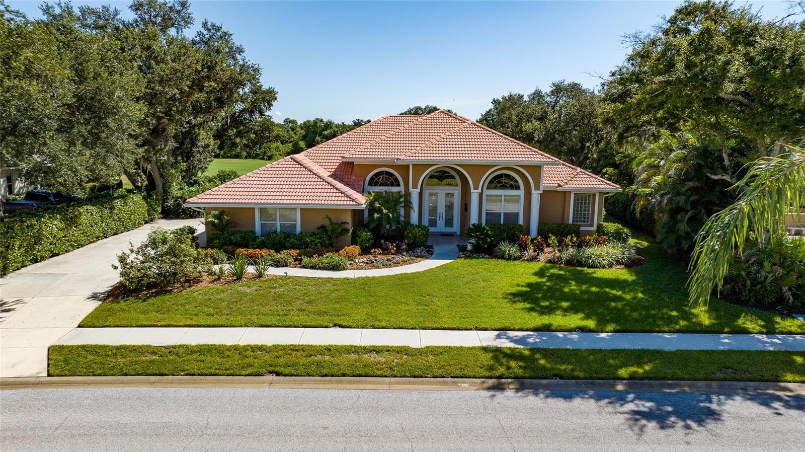 8437 Eagle Preserve Way photo 4