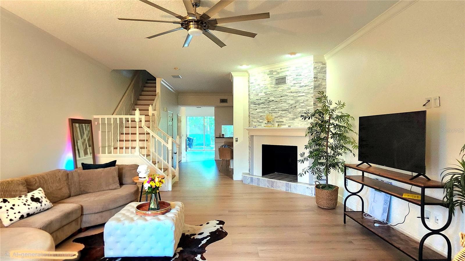 1764 Arabian Ln photo 3