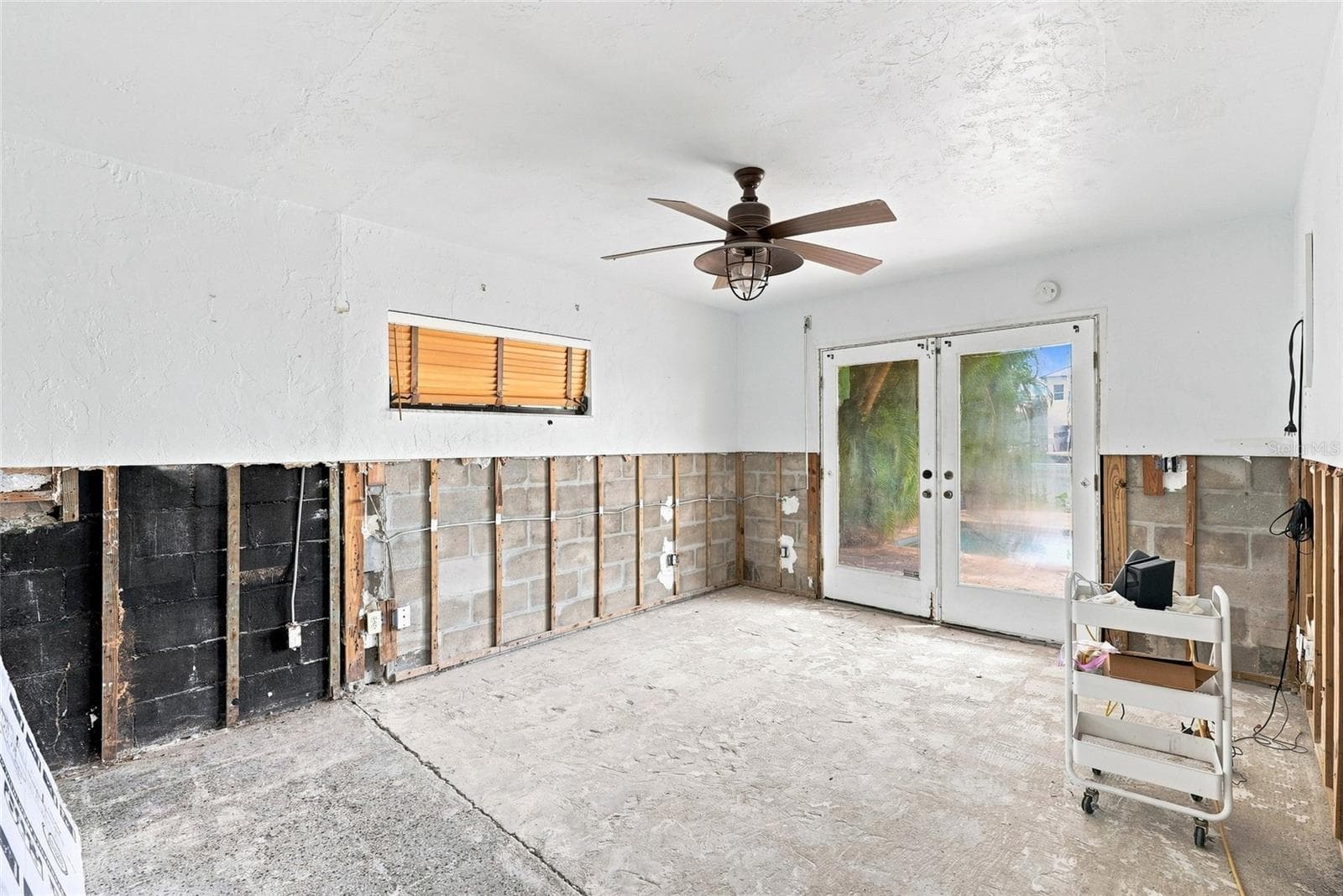 639 Normandy Rd photo 4