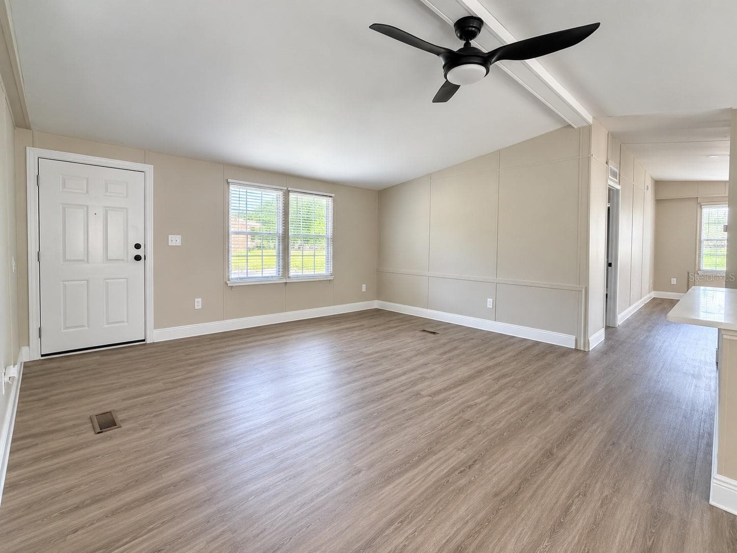 4808 Rollinglen Loop W photo 2