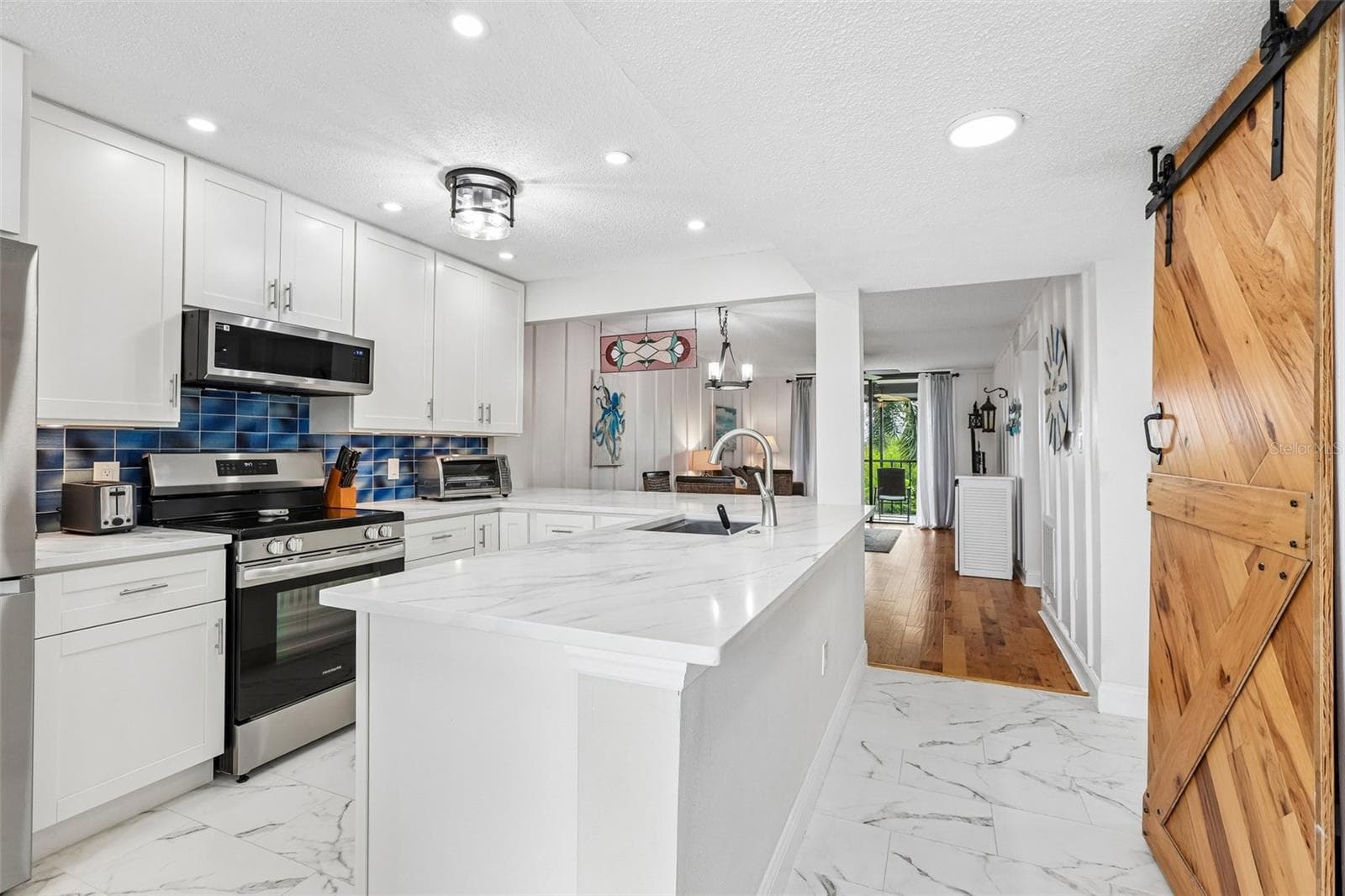 1332 Pasadena Ave S #207 photo 5