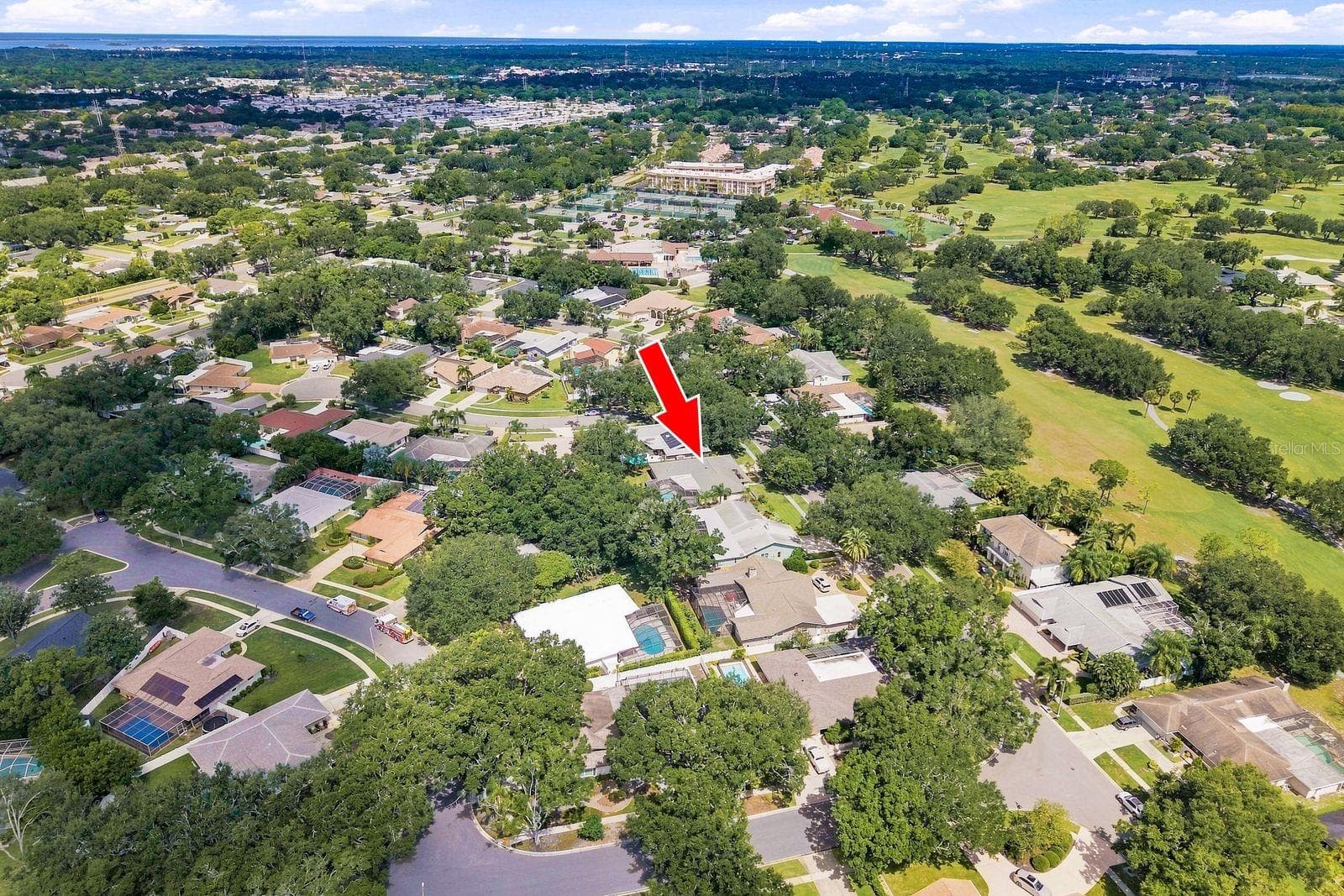 2761 N Westchester Dr N photo 4