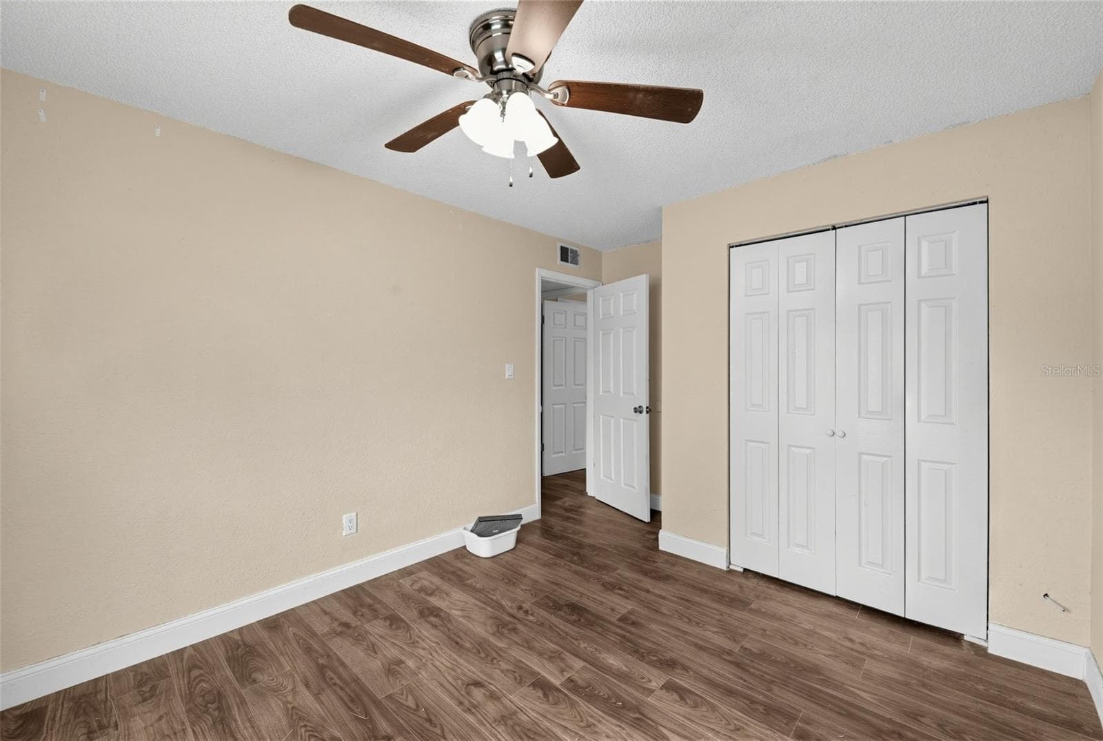 14632 State St photo 3