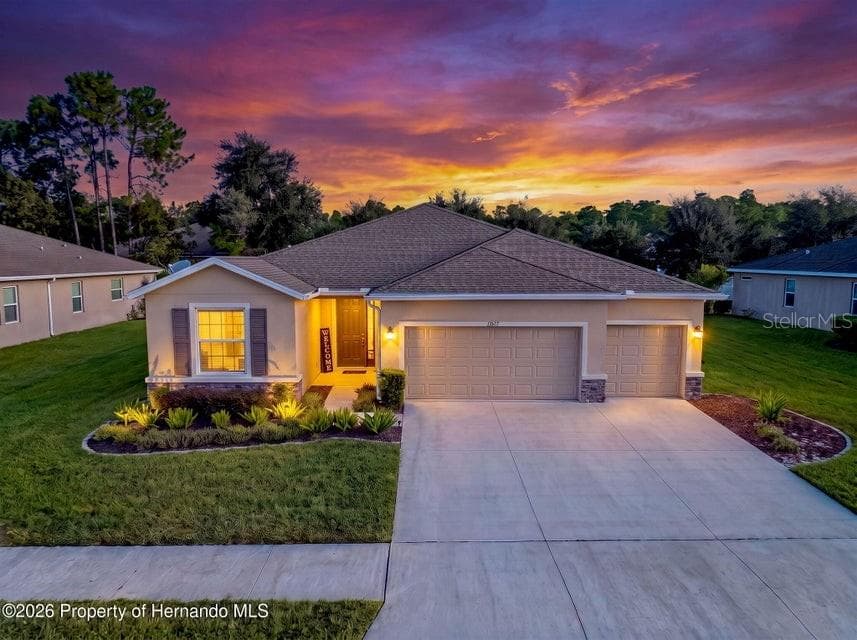 13607 Fairdale Ln photo 2
