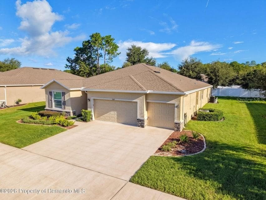 13607 Fairdale Ln photo 4