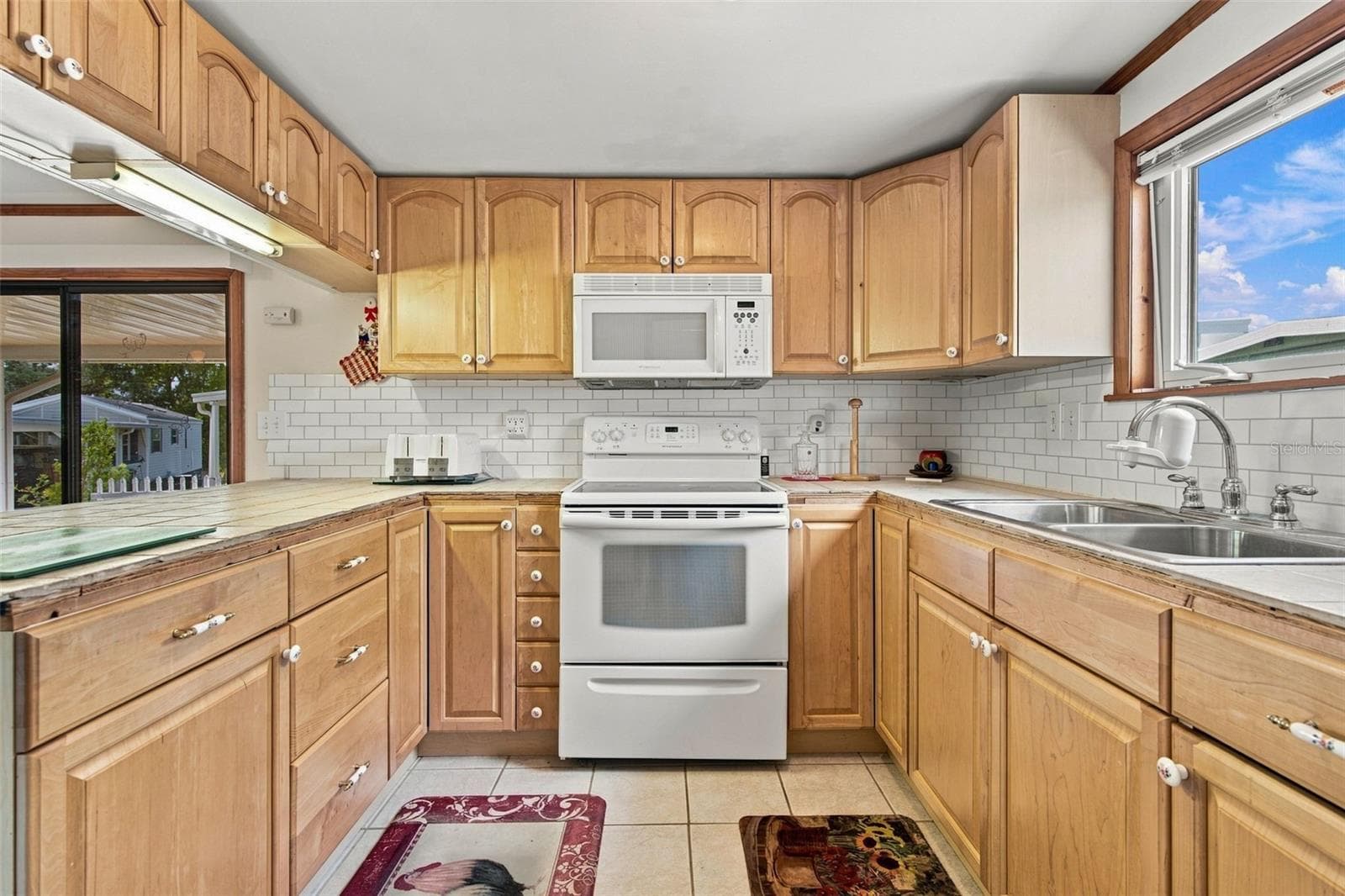 9483 Gray Fox Dr photo 3