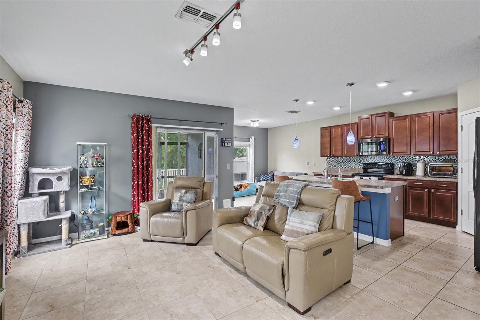 4956 Reflecting Pond Cir photo 5