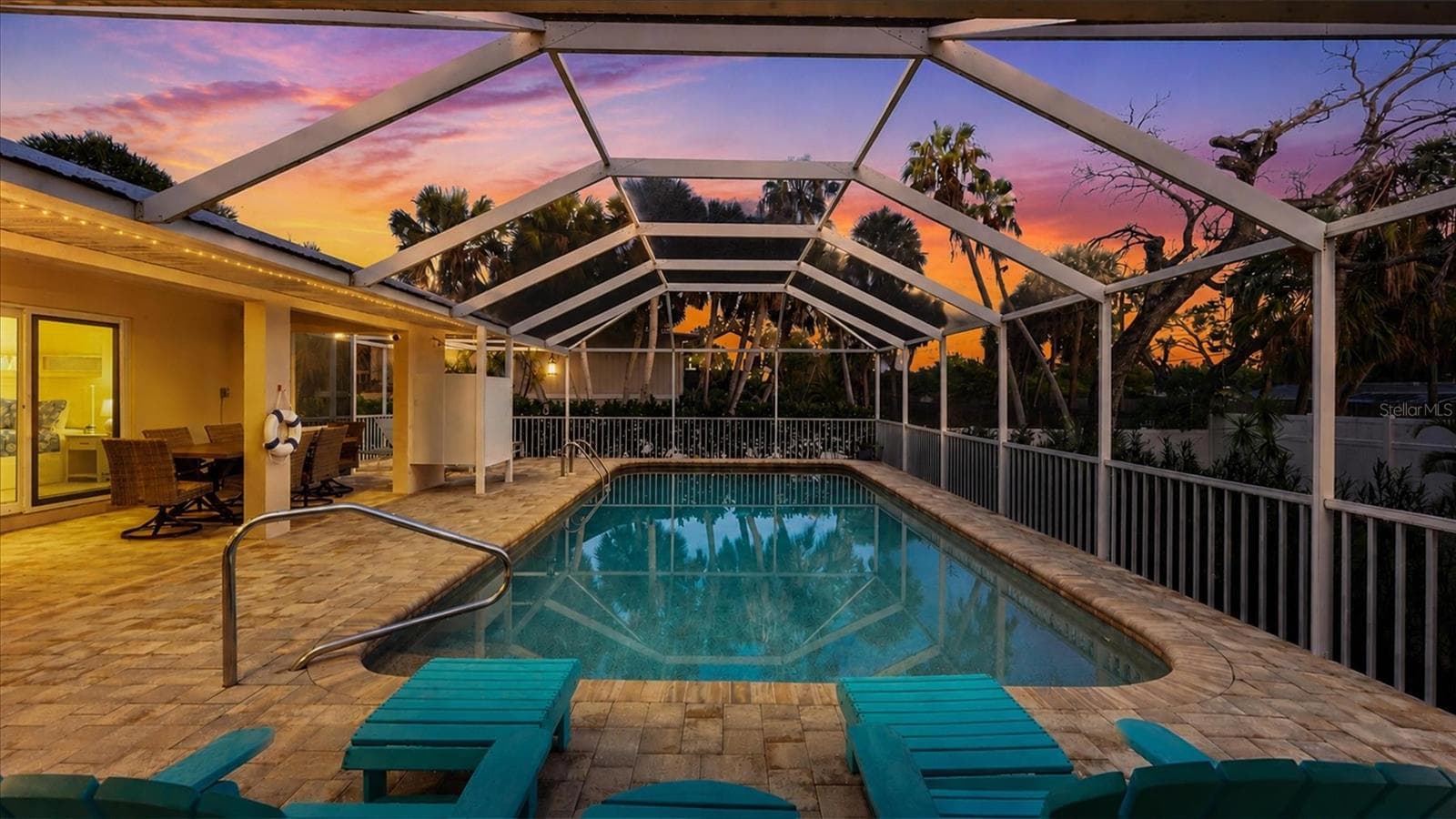 5333 Siesta CT photo 2