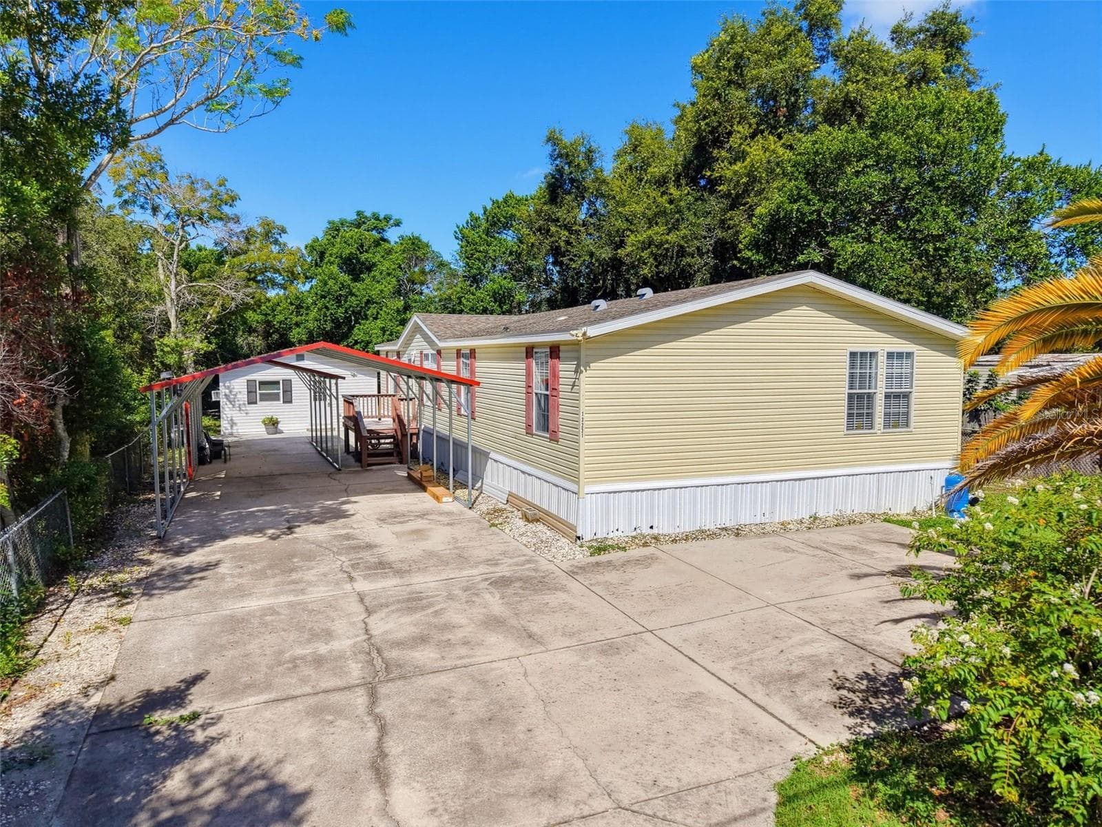 13231 Lauderdale St photo 3