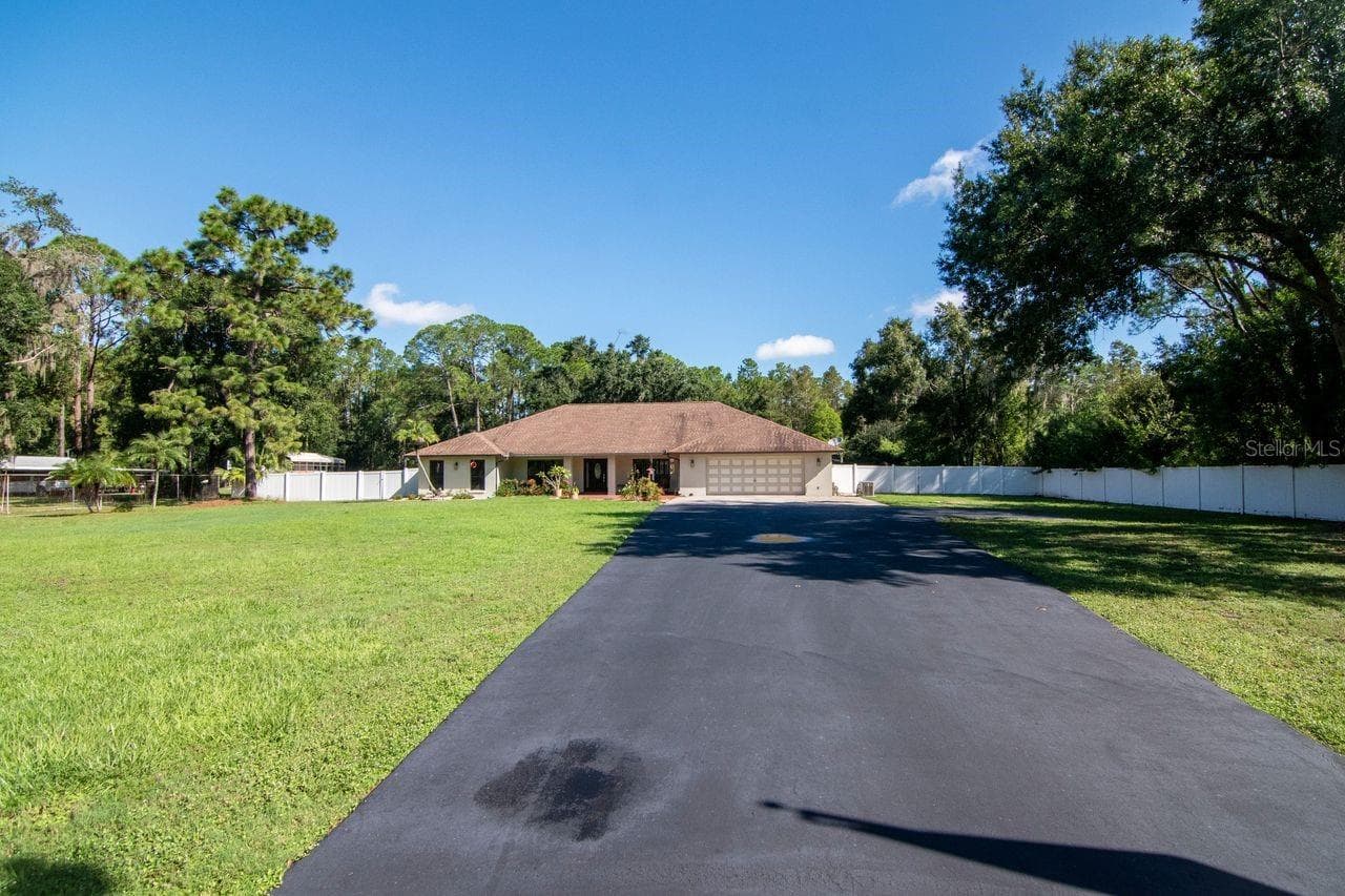 17535 Wellfield CT photo 3
