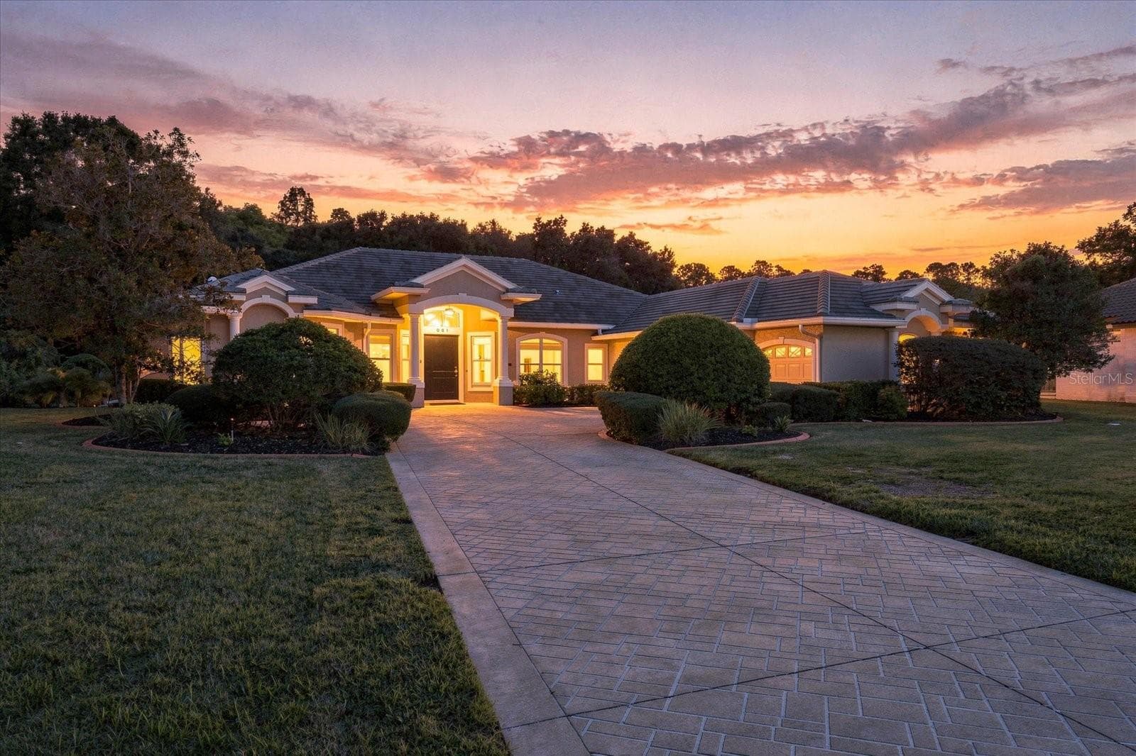 321 Tall Oak Trl photo 3