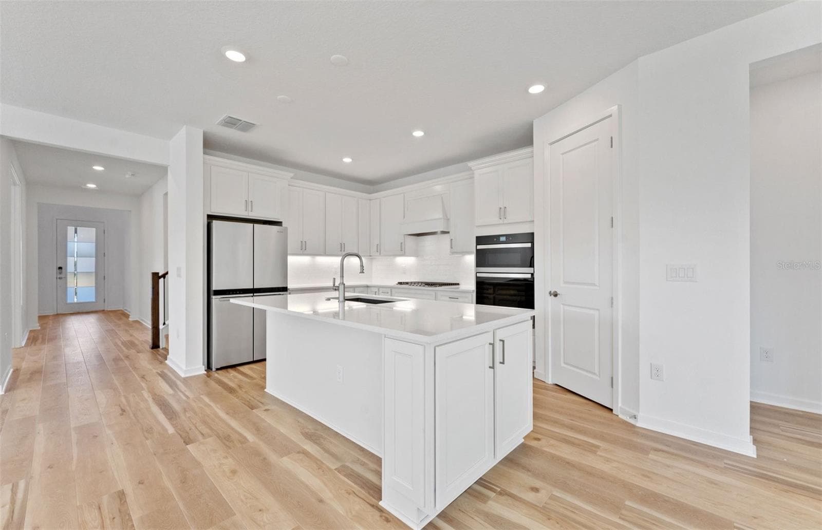 13721 Evergreen Valley Dr photo 3