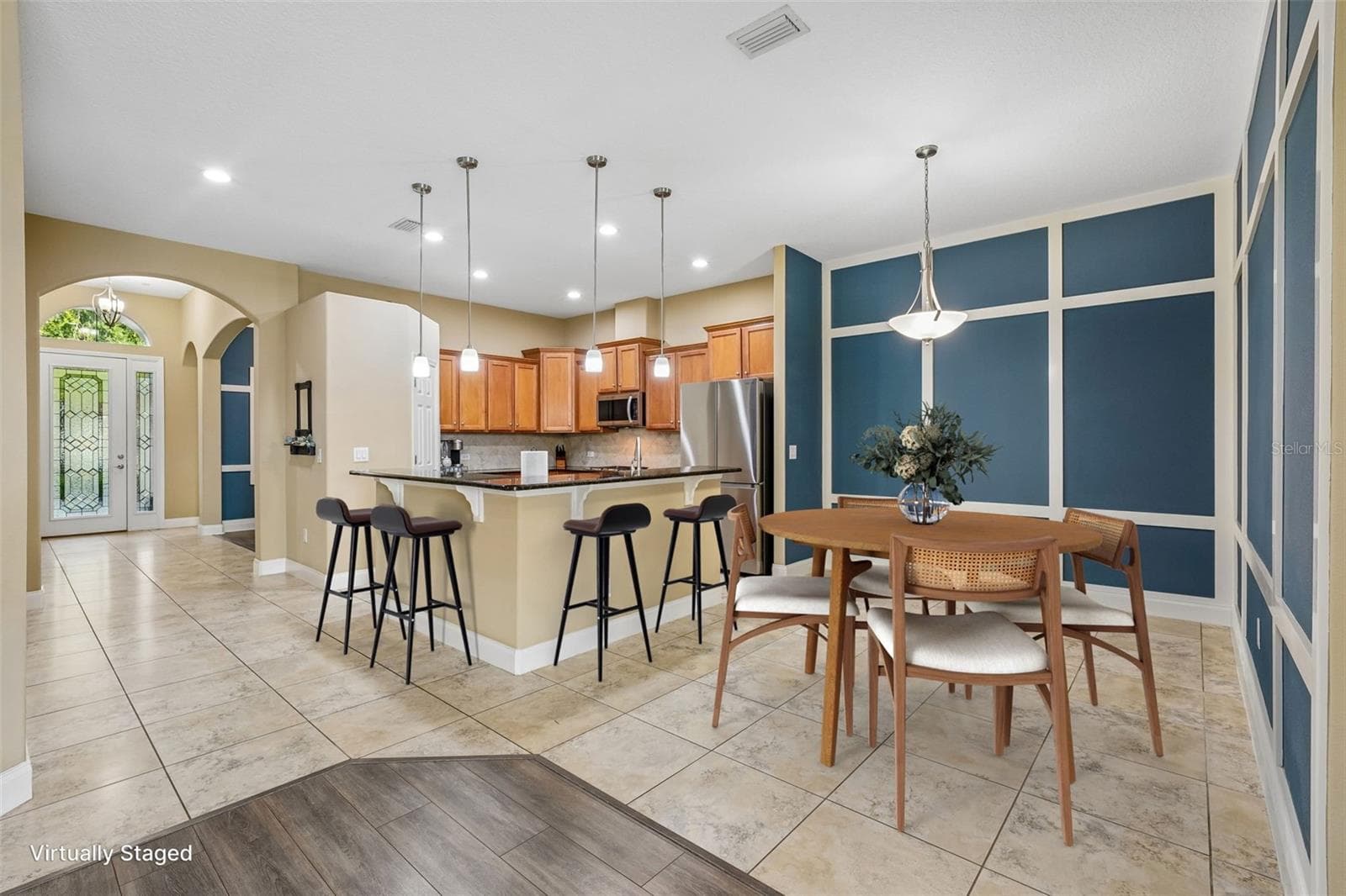 2812 Devonoak Blvd photo 5