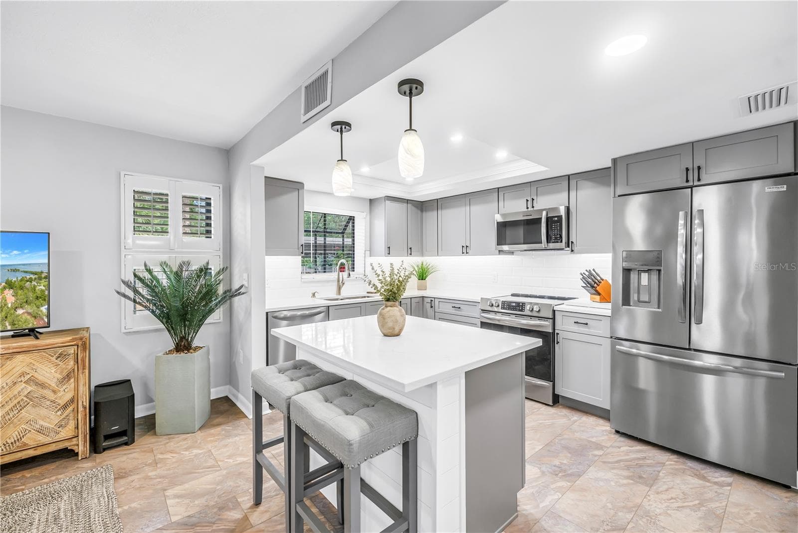 300 S Florida Ave #400A photo 3