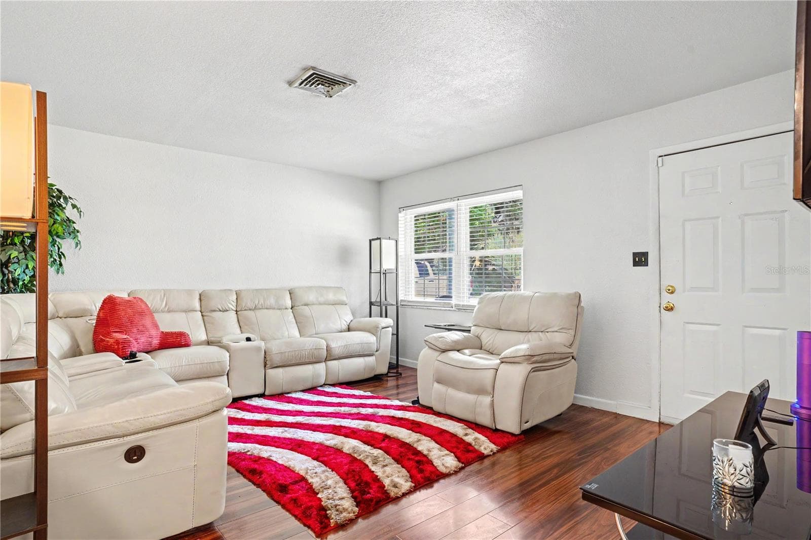2422 Berry Rd photo 4