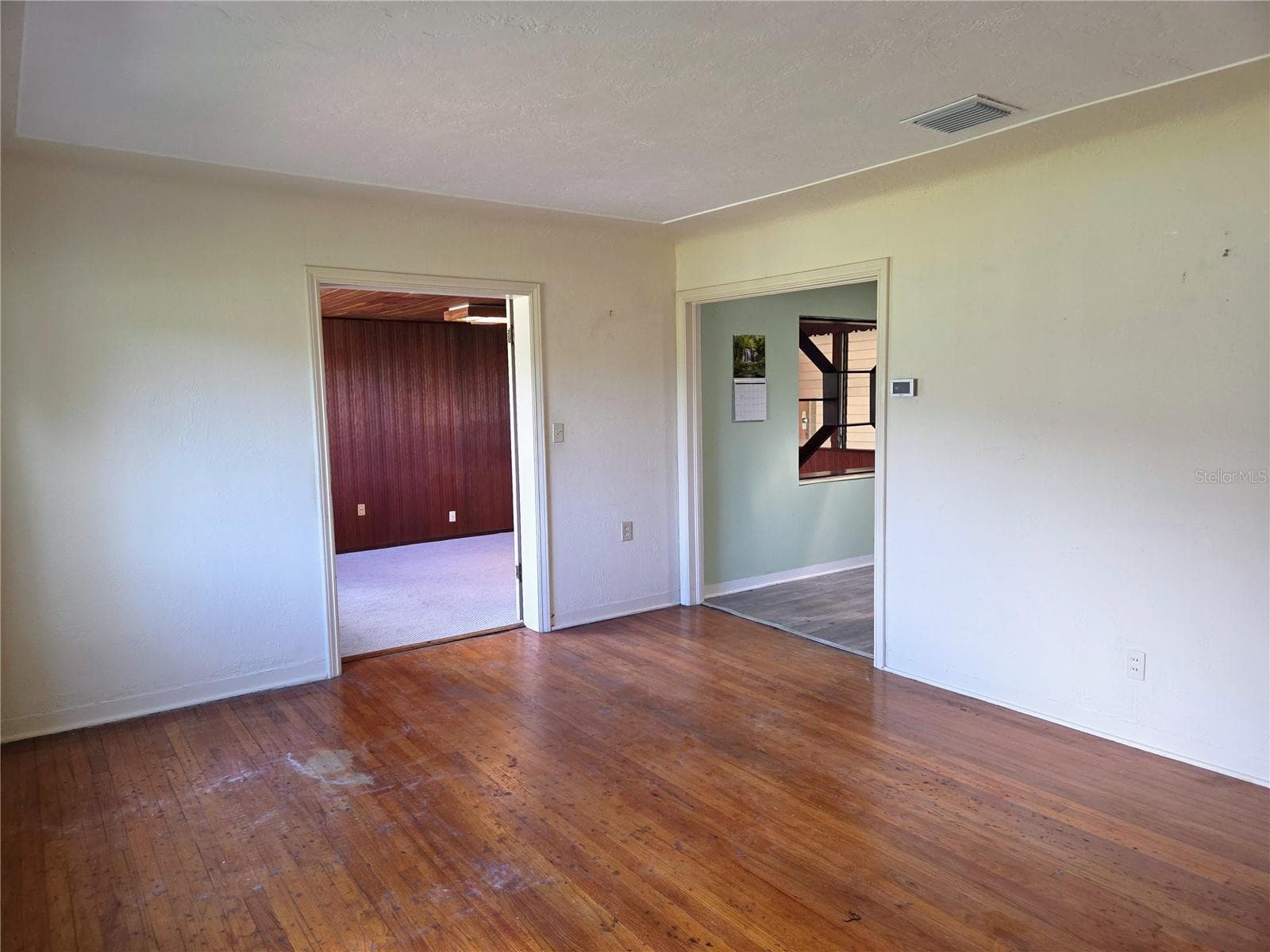 6044 Burlington Ave N photo 3