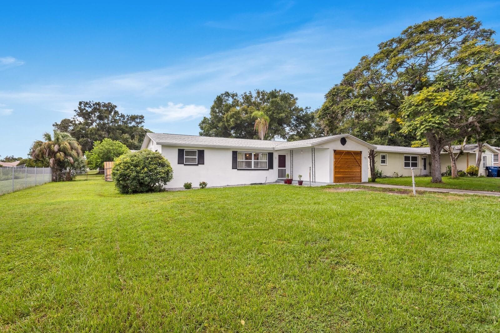407 Ocean CT photo 3