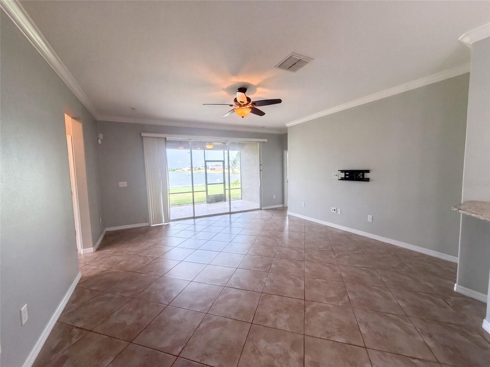 626 Tanana Fall Dr photo 3