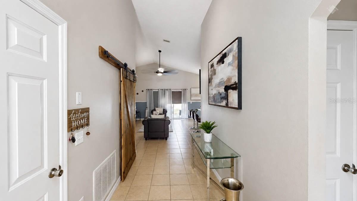 9640 Cypress Harbor Dr photo 2