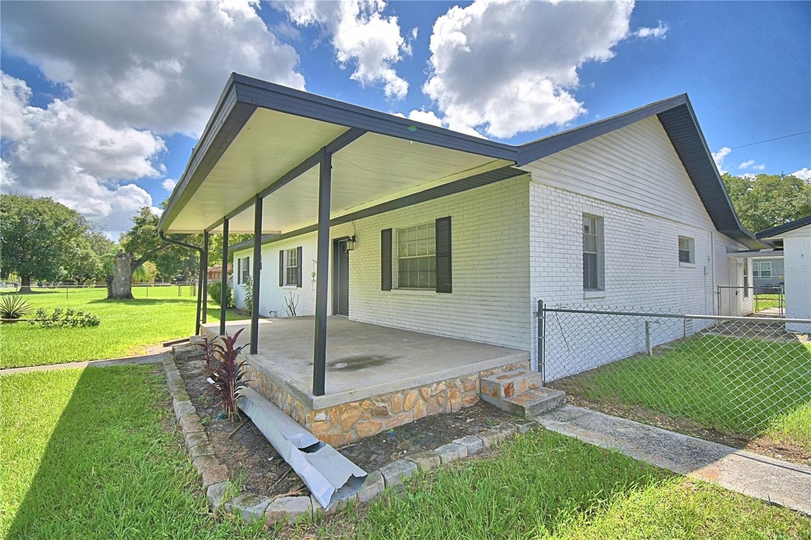 3225 Oakland Rd N photo 3