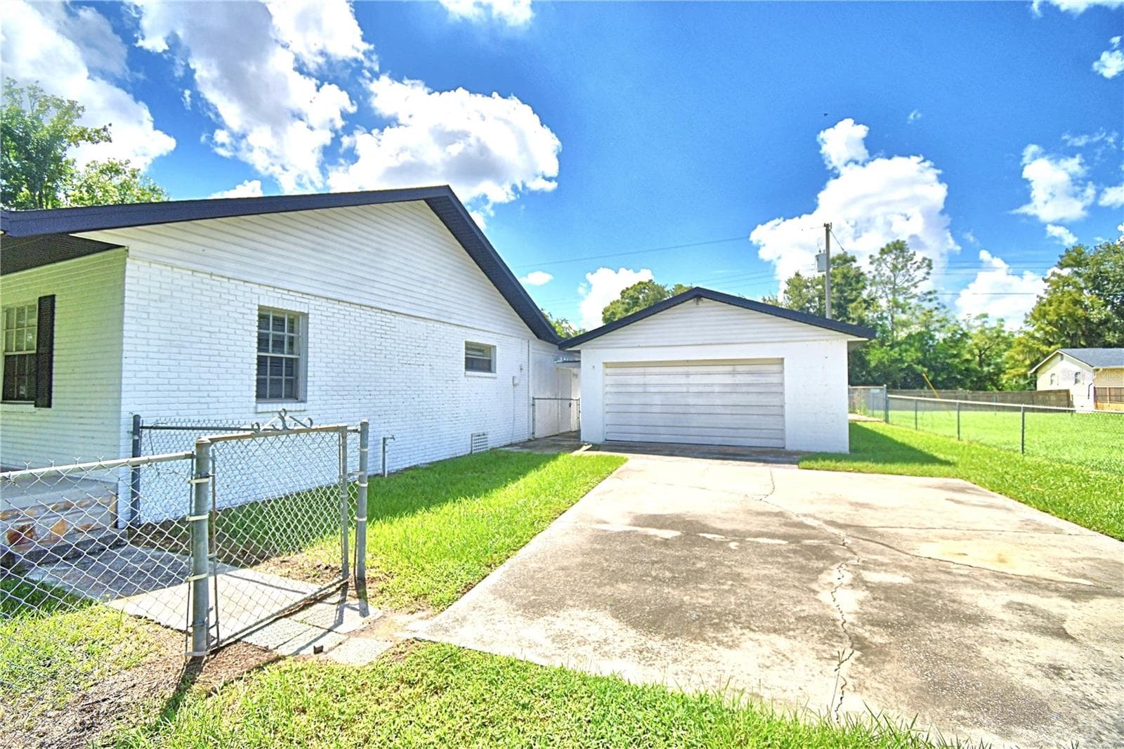 3225 Oakland Rd N photo 4