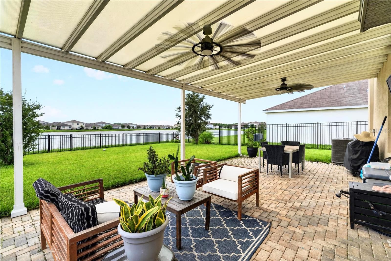 3072 Storybrook Preserve Dr photo 2