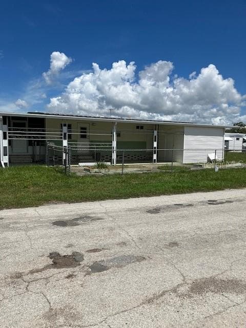 2326 Lemur Dr photo 2