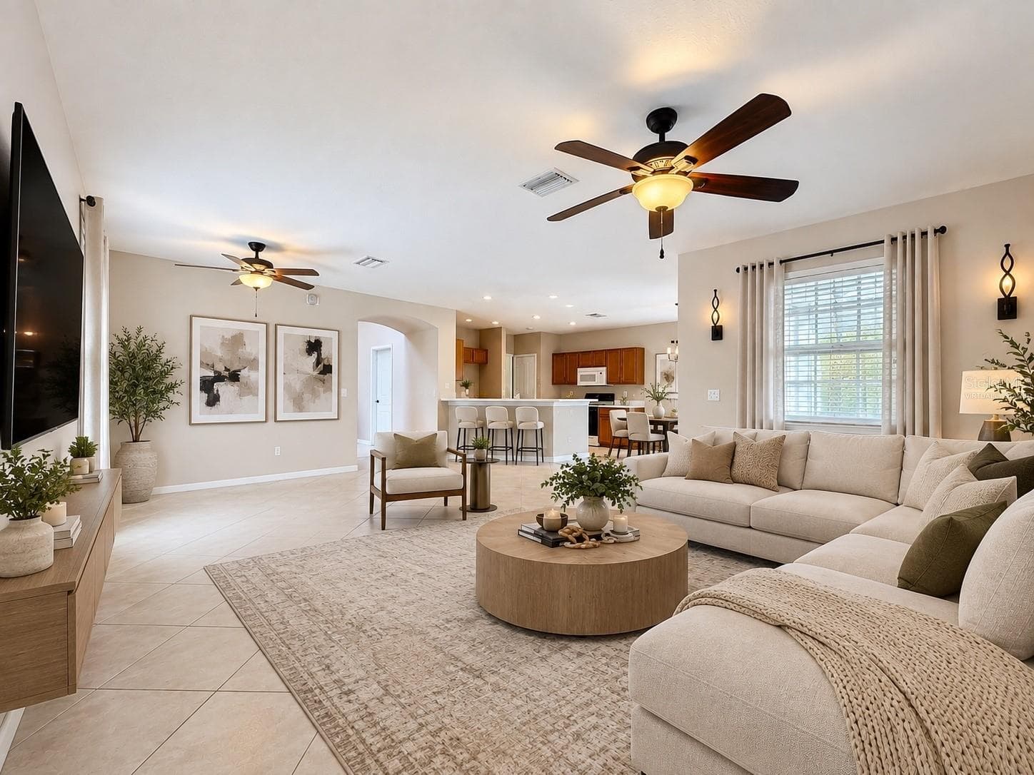 7931 Carriage Pointe Dr photo 3
