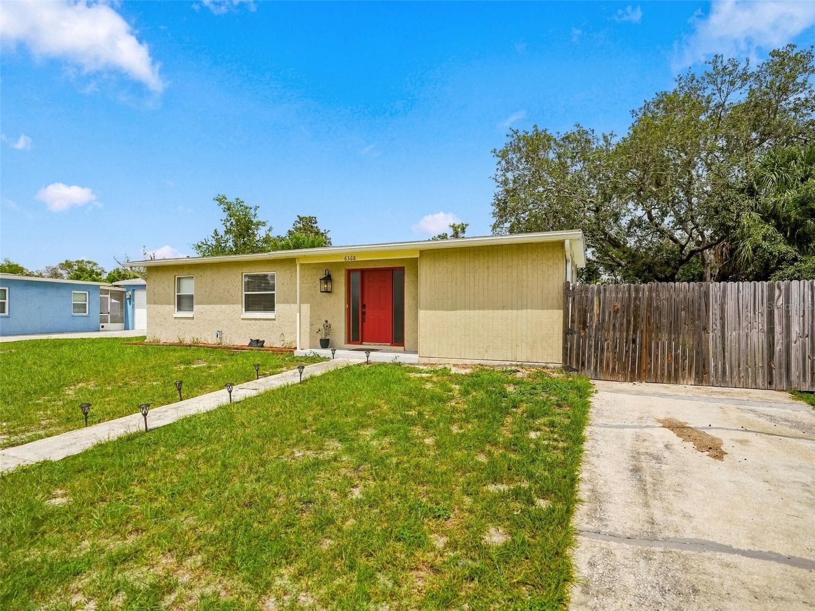 6366 Talbot Cir photo 2
