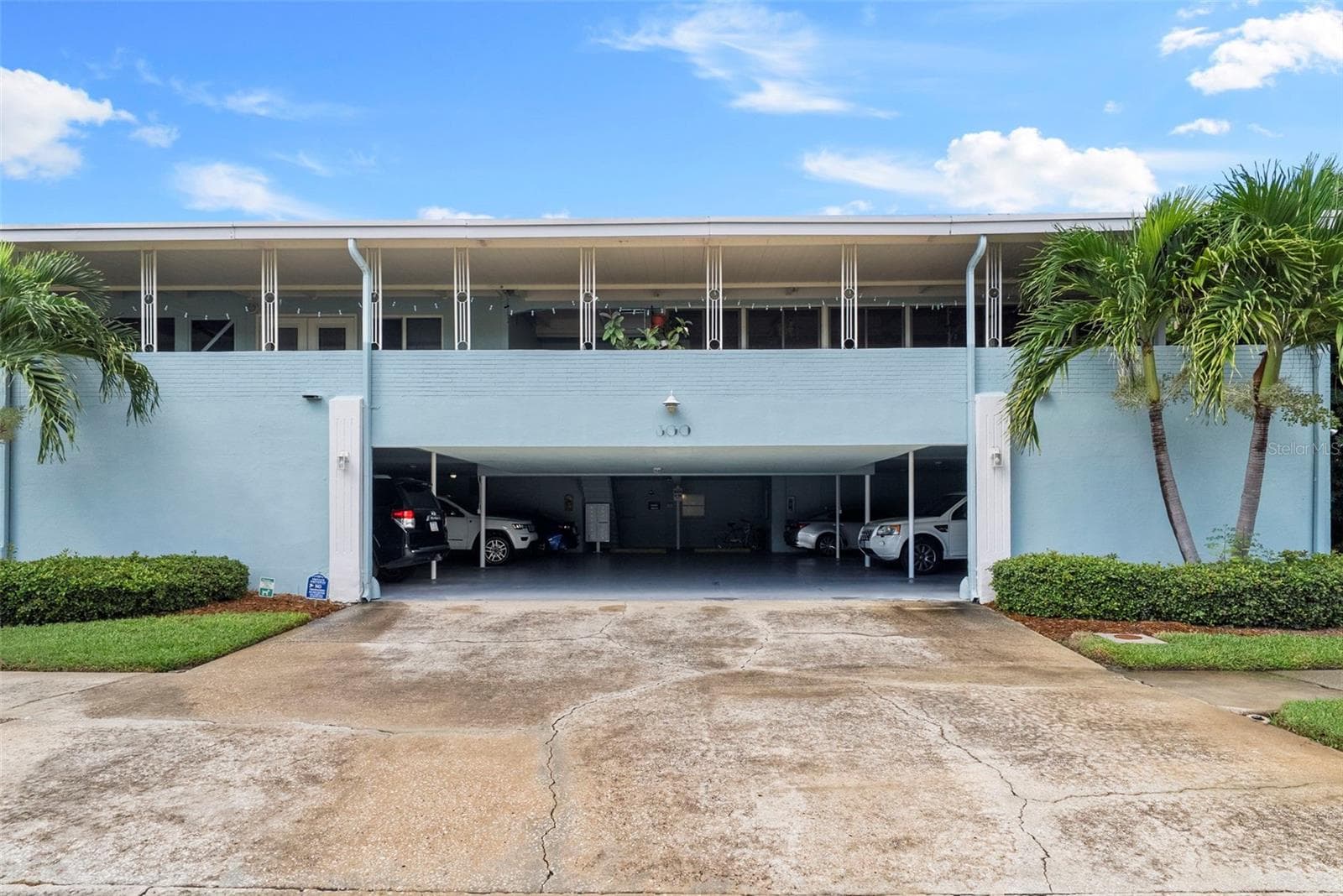 300 Venetian Dr #1 photo 3