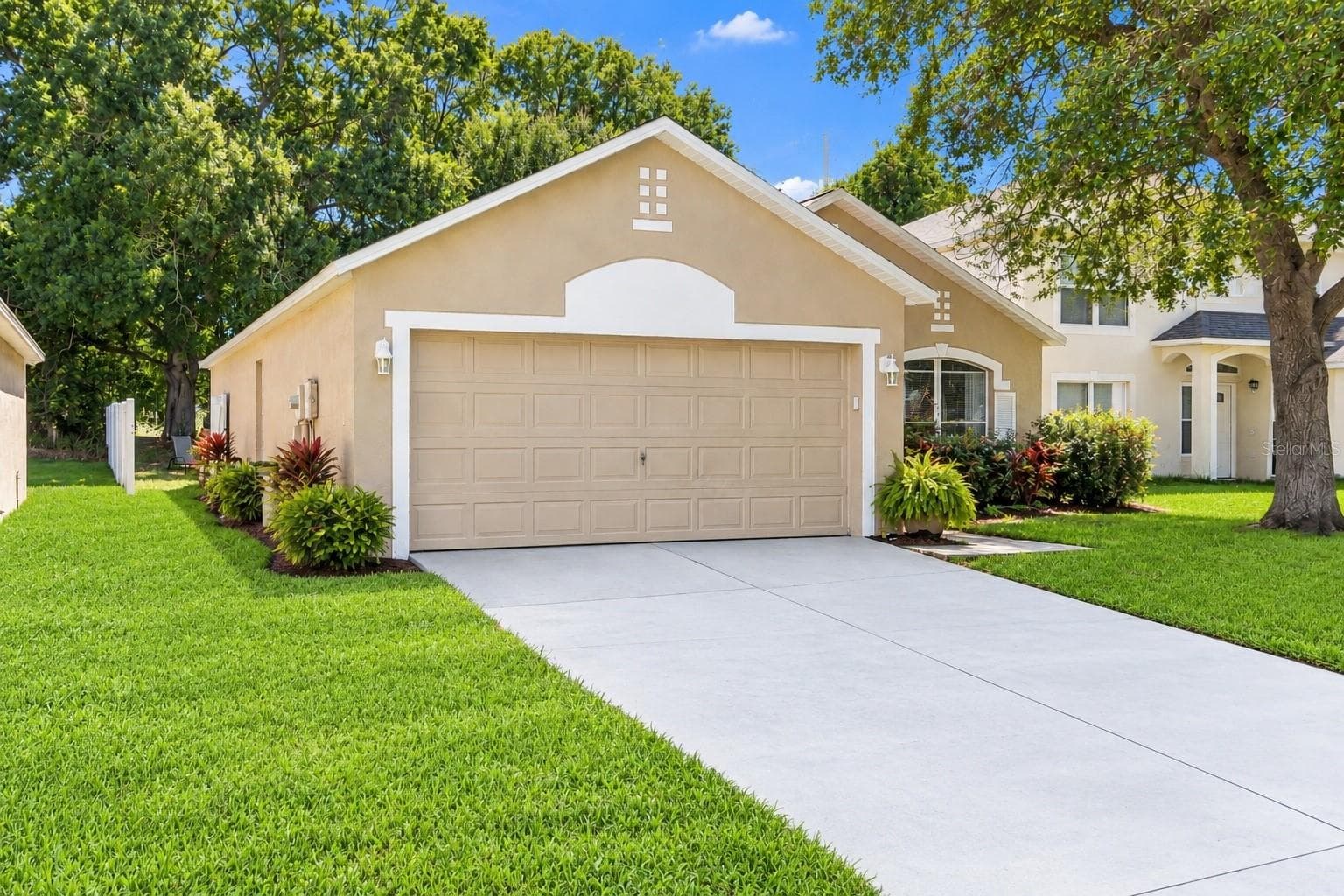 13004 Waterbourne Dr photo 2