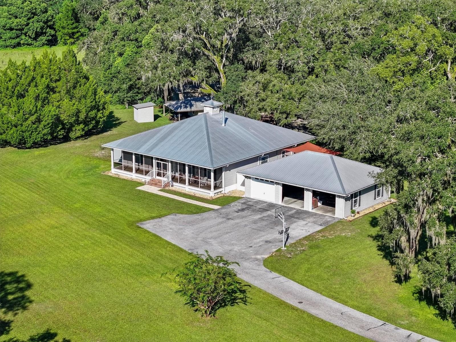 7041 Quarterhorse Ln photo 5