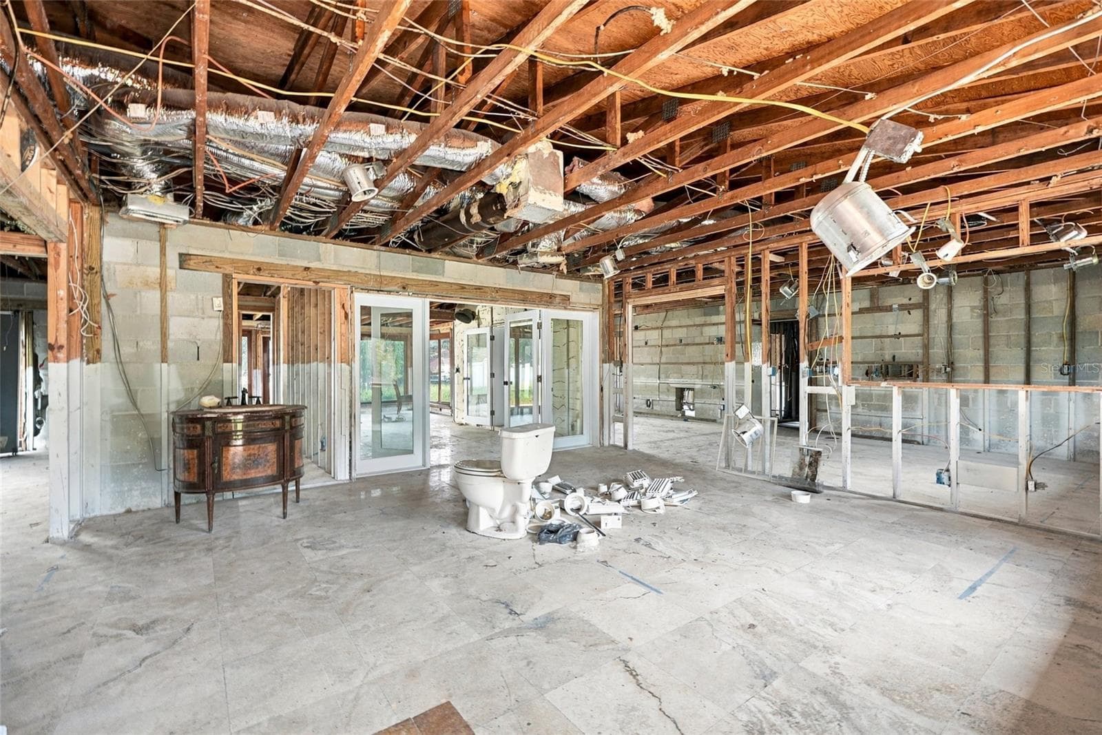 3945 E Eden Roc Cir photo 4