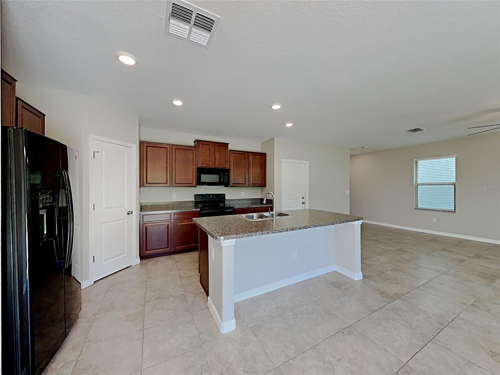 15322 Broad Brush Dr photo 4