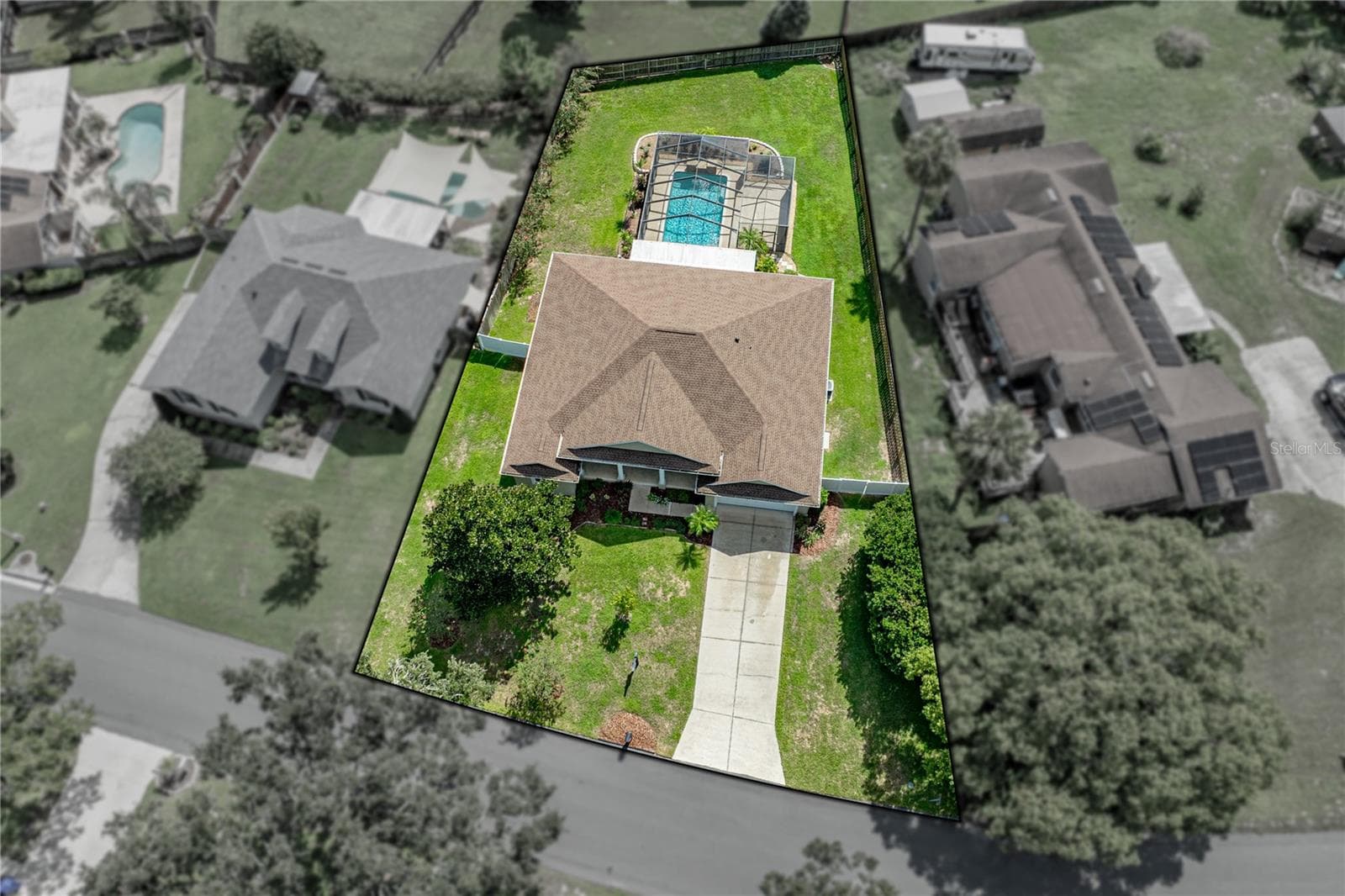4968 Stonecrest Dr photo 2