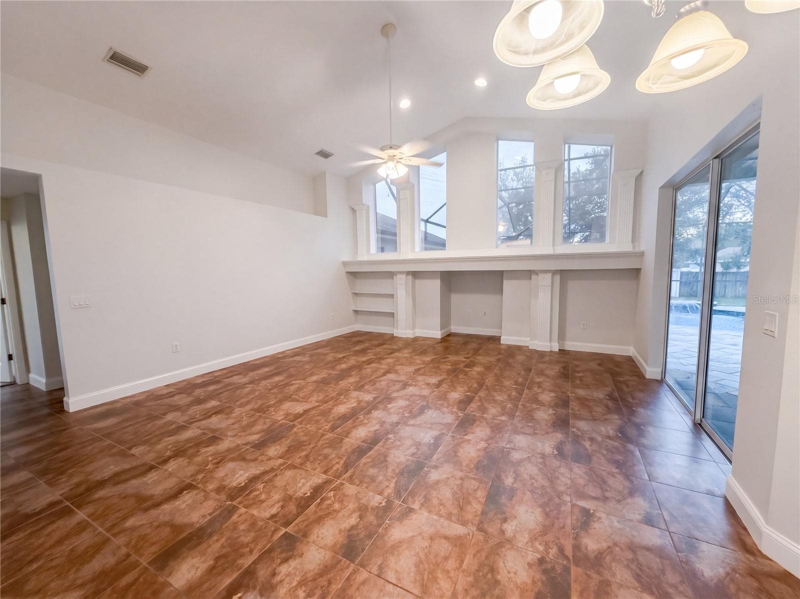 14275 Creek Run Dr photo 2