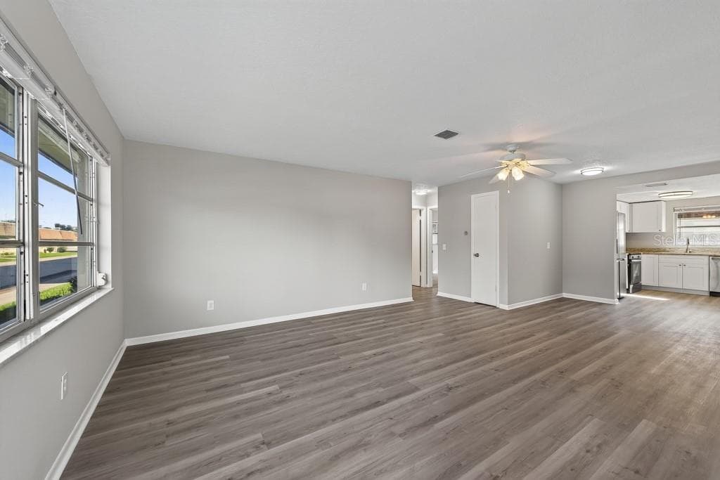 8265 Vendome Blvd N photo 3