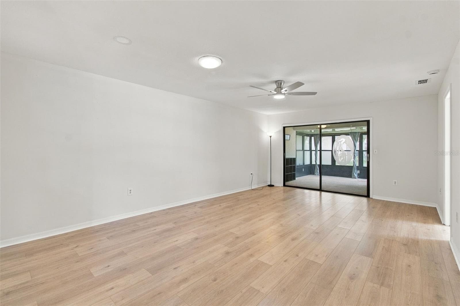 7610 Oakmont Ln photo 4