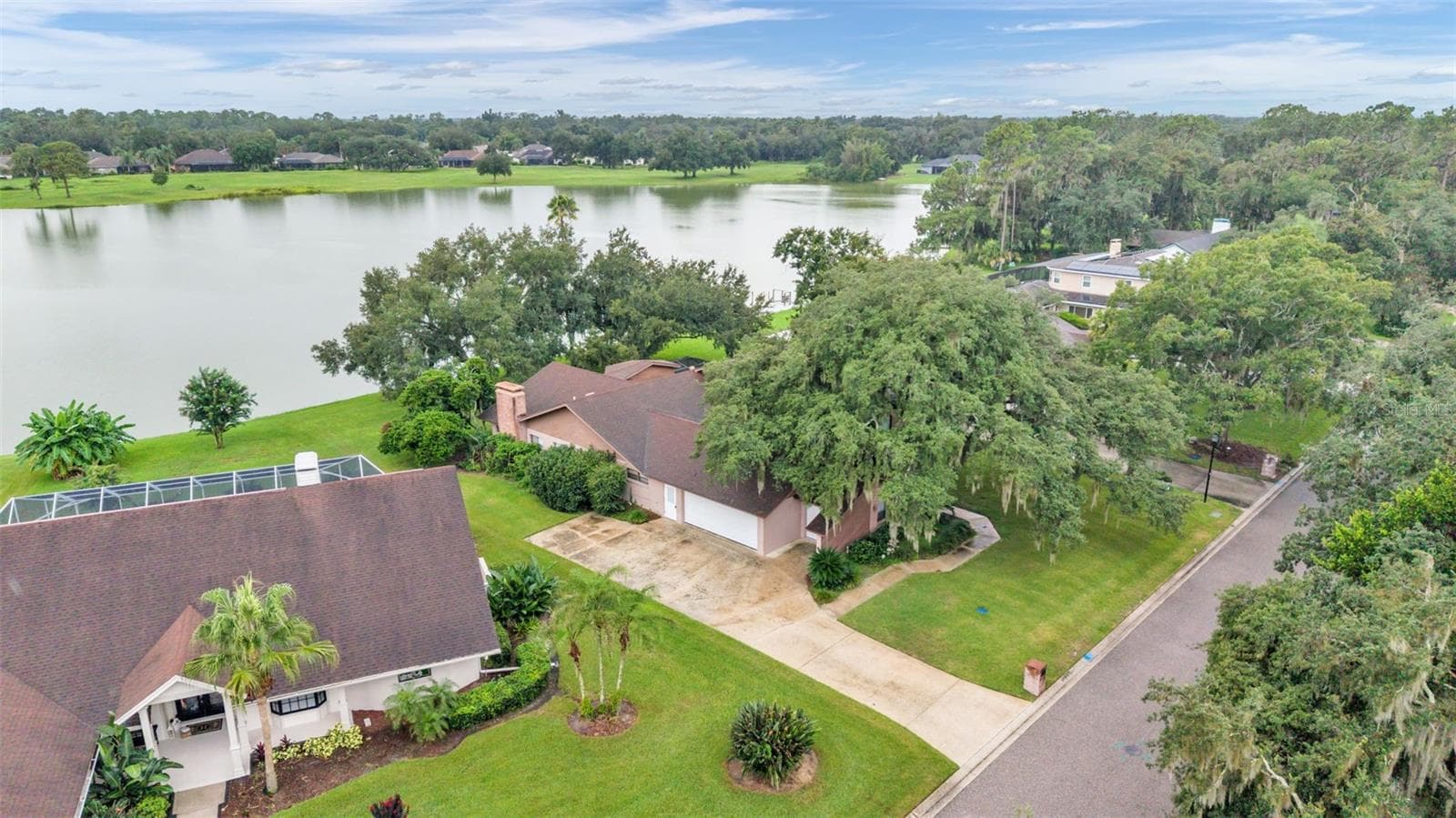 2871 Hammock Dr photo 2